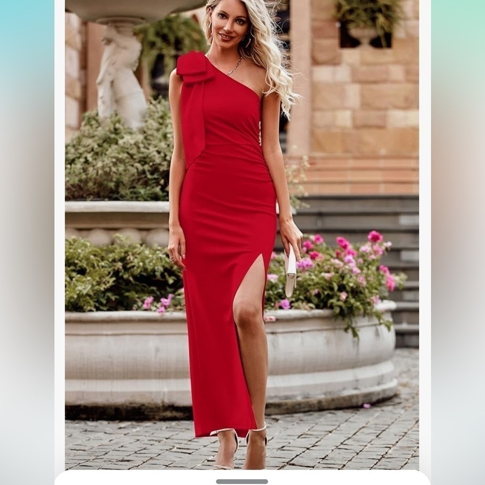 Elegant One-Shoulder Red Maxi Dress with Side Slit